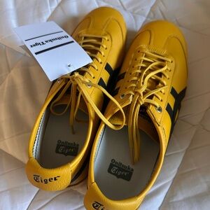 Onitsuka Tiger Mexico 66 SD Sneakers by Asics size 7 women’s/5.5 men’s